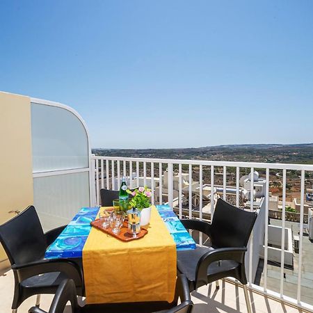 Summer Breeze Apartment With Panoramic Terrace - By Getawaysmalta Mellieha Luaran gambar