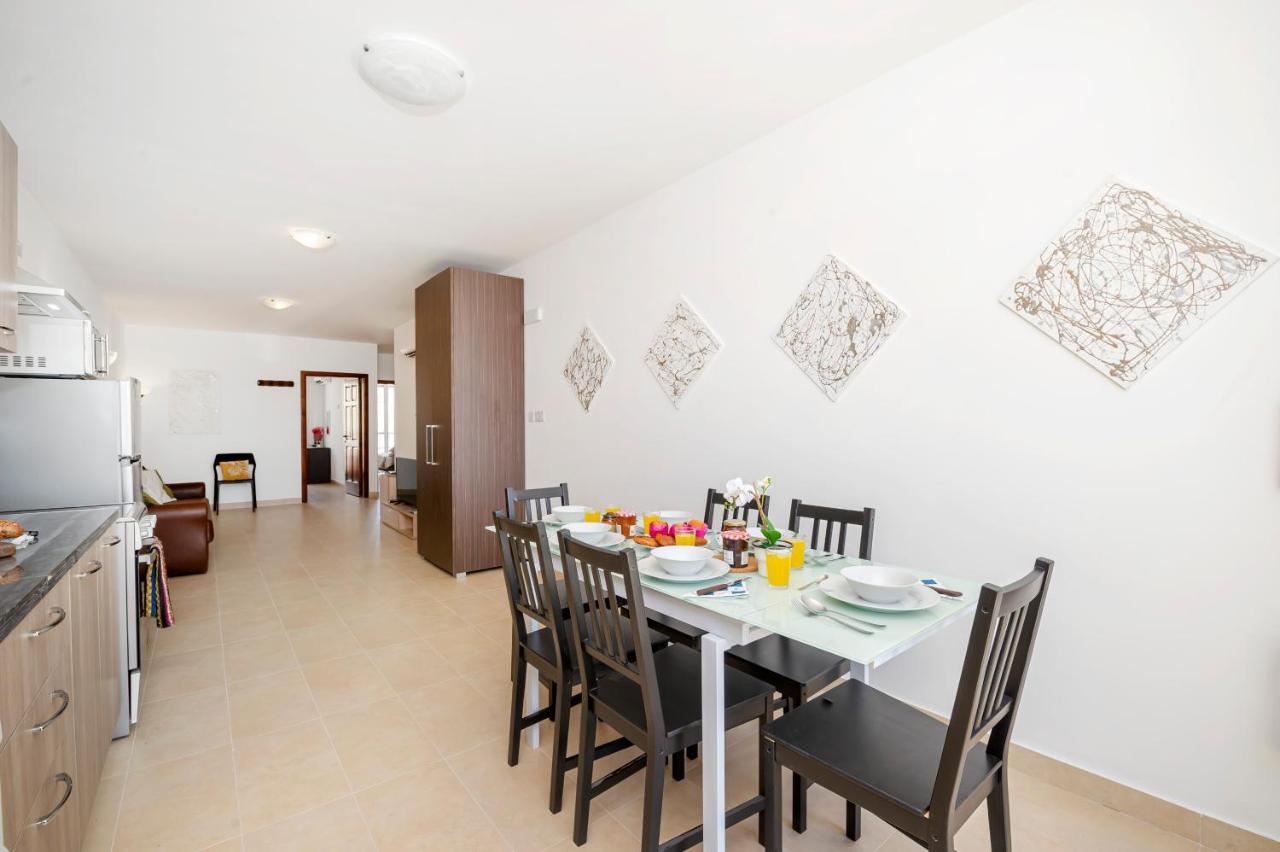 Summer Breeze Apartment With Panoramic Terrace - By Getawaysmalta Mellieha Luaran gambar
