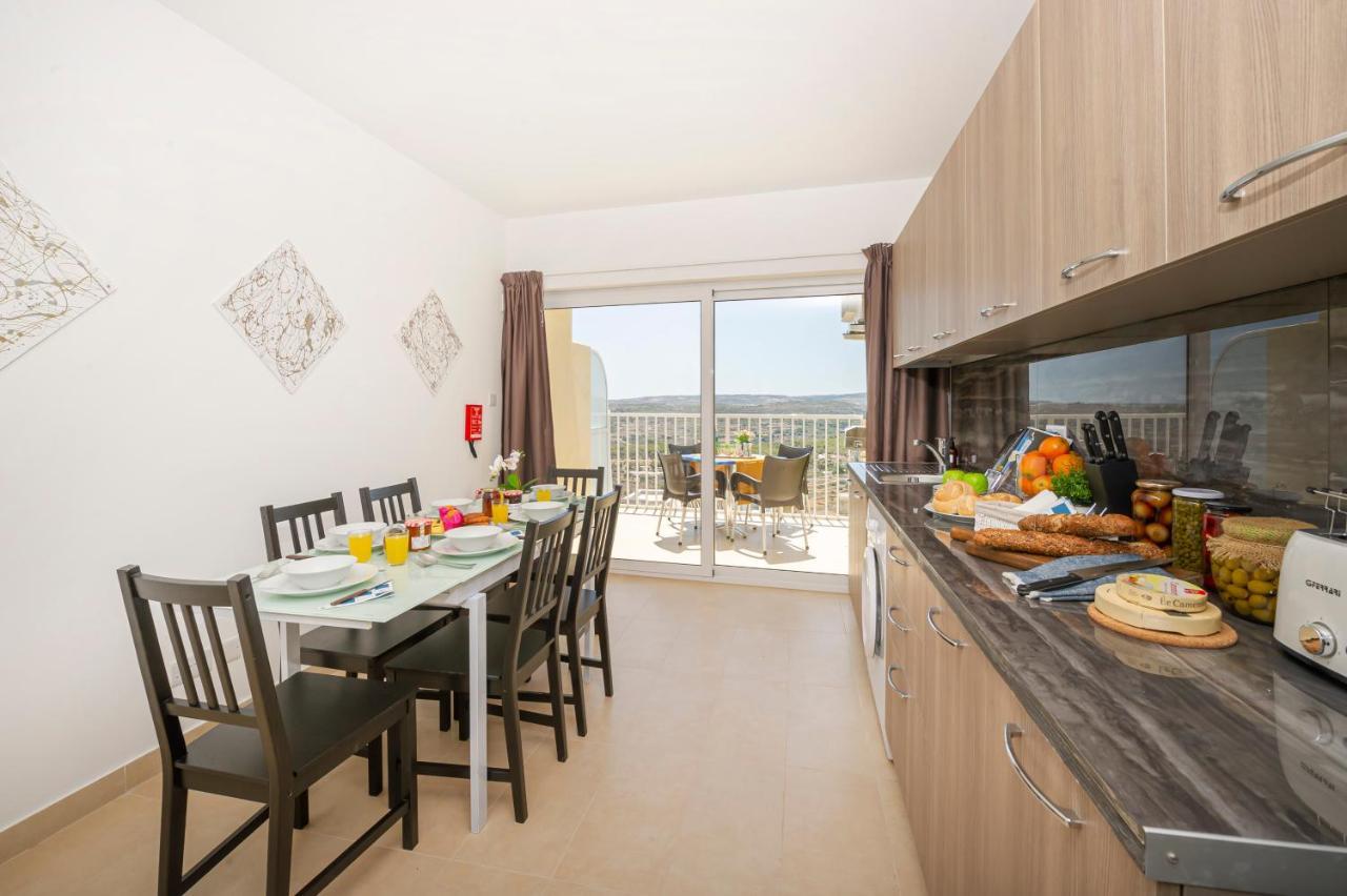 Summer Breeze Apartment With Panoramic Terrace - By Getawaysmalta Mellieha Luaran gambar