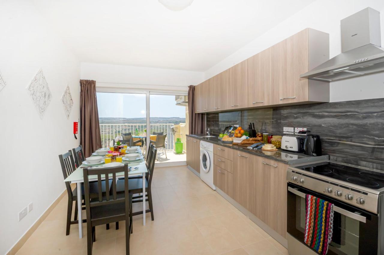 Summer Breeze Apartment With Panoramic Terrace - By Getawaysmalta Mellieha Luaran gambar