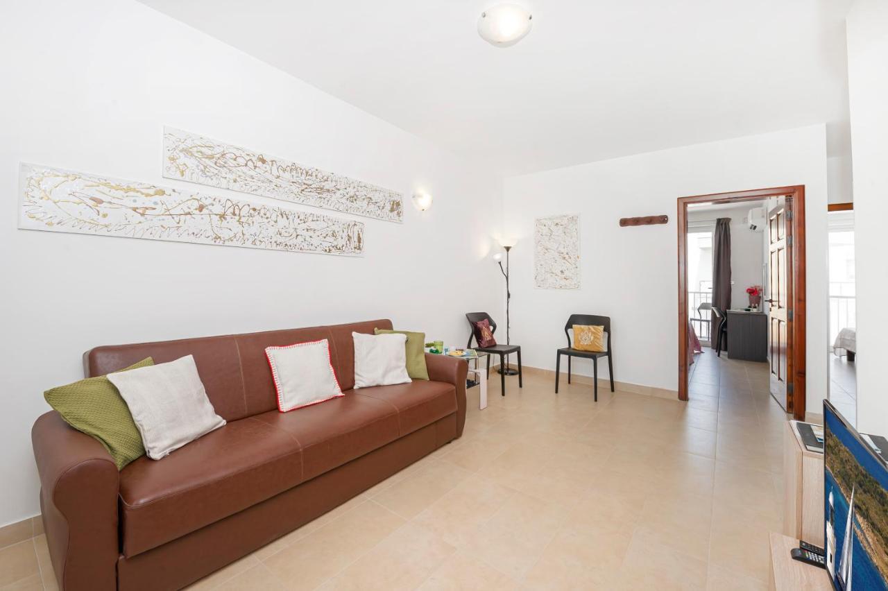 Summer Breeze Apartment With Panoramic Terrace - By Getawaysmalta Mellieha Luaran gambar