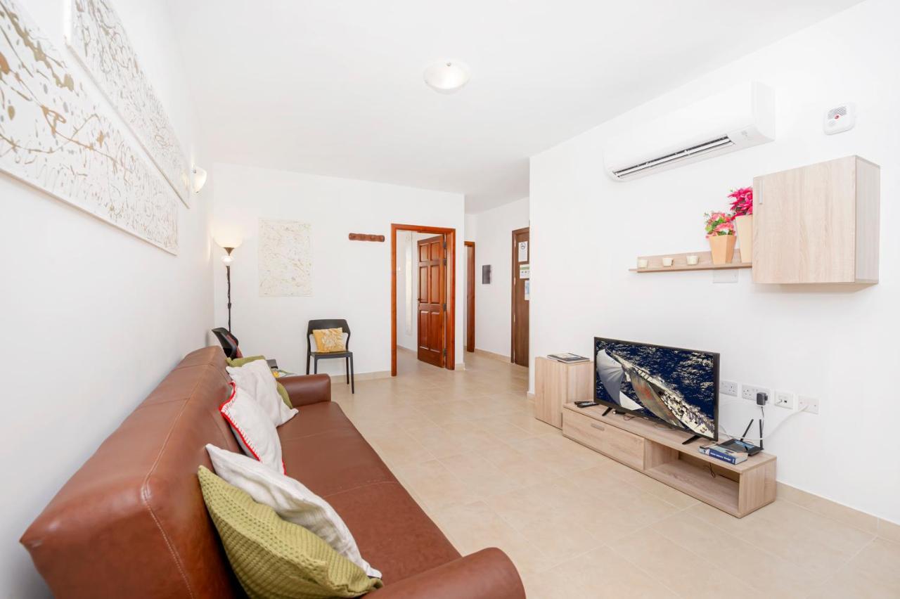 Summer Breeze Apartment With Panoramic Terrace - By Getawaysmalta Mellieha Luaran gambar